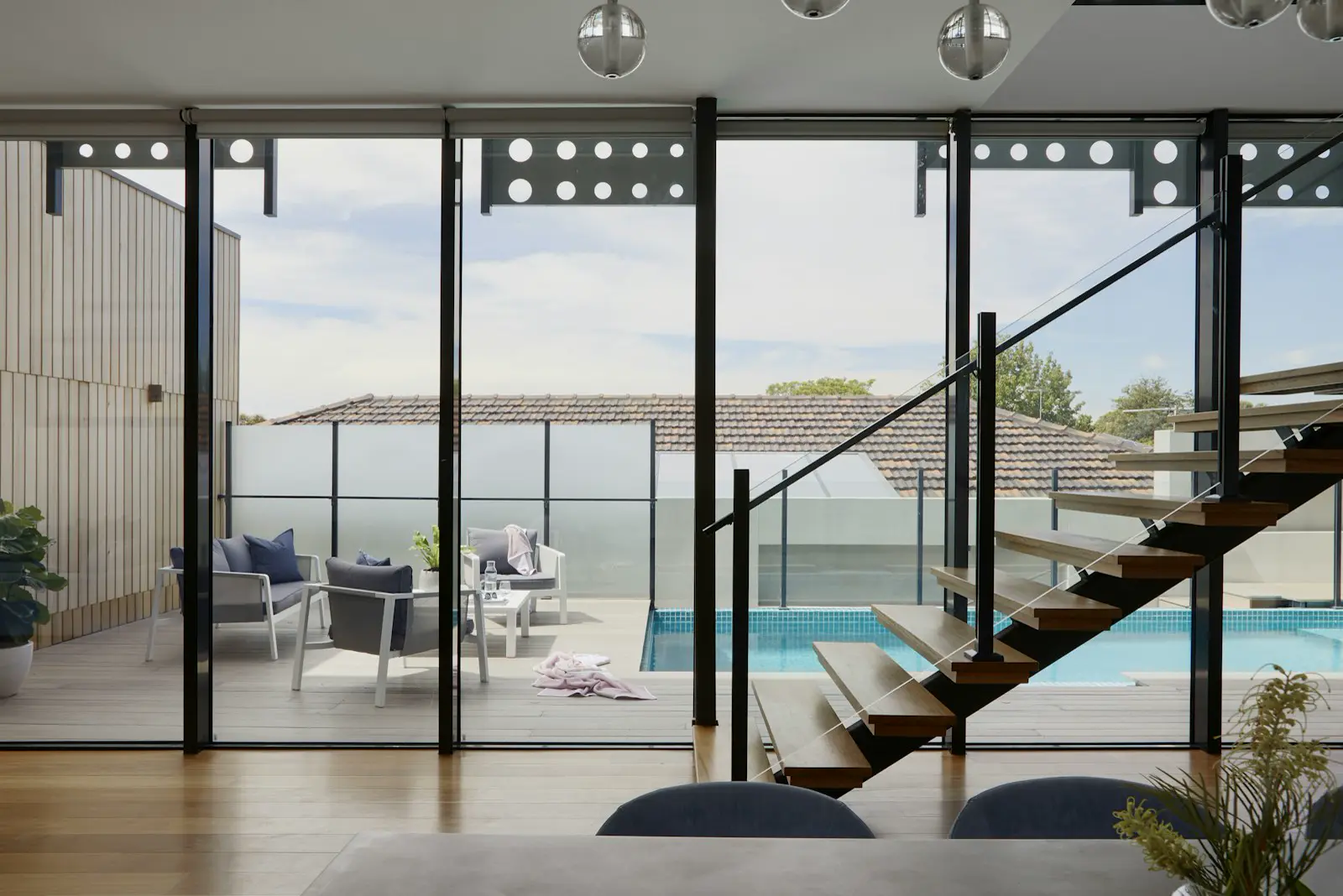 The Afara House: Stair & pool